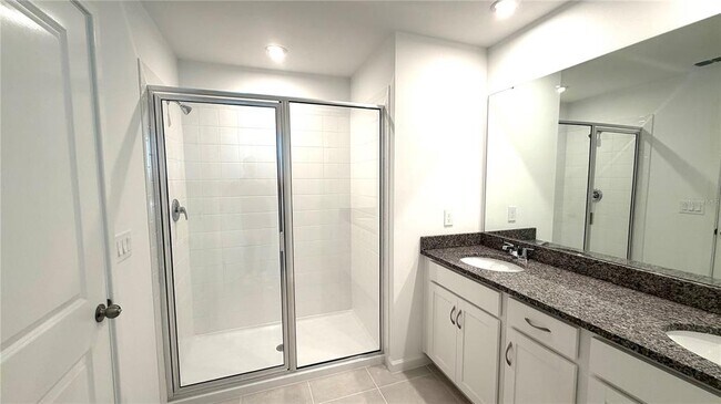 Building Photo - 2947 Camellia Flower St