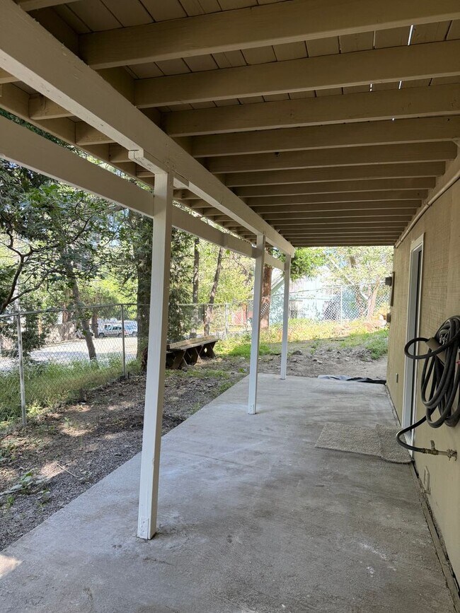 Building Photo - Bellahomes By NCL LLC - Unit 2