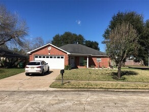 Building Photo - 10802 Heatherford Dr