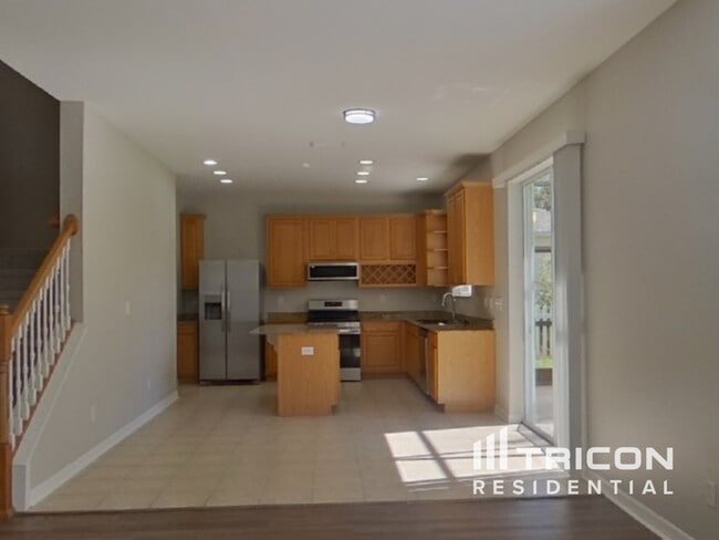 Building Photo - 7222 Bridgeview Dr