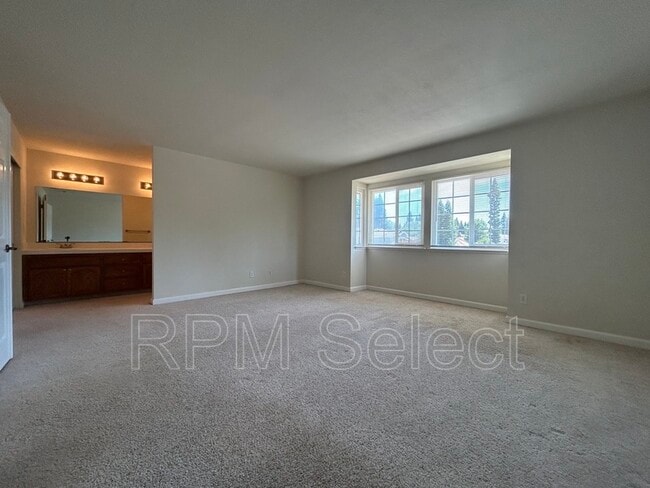 Building Photo - 1314 Jamestown Dr