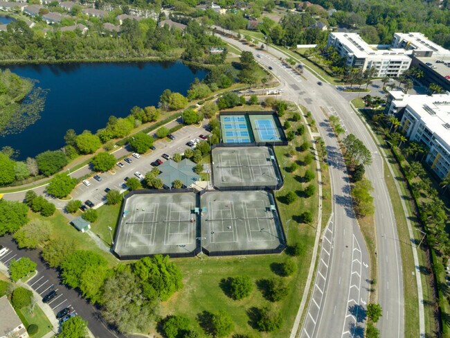 Building Photo - 8302 Baymeadows Rd E