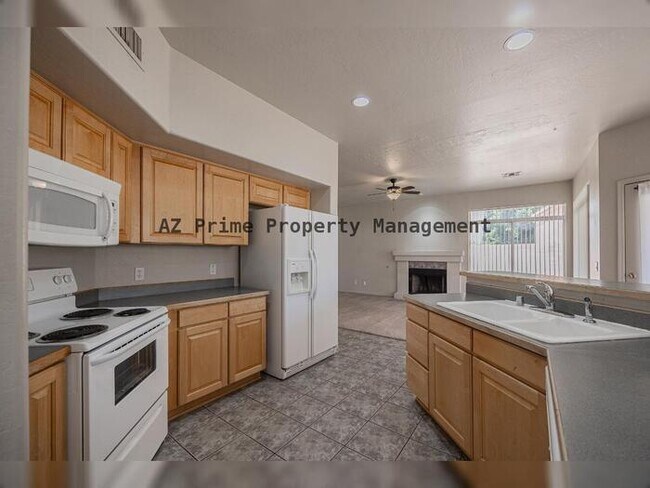 Building Photo - 2169 W Peninsula Cir