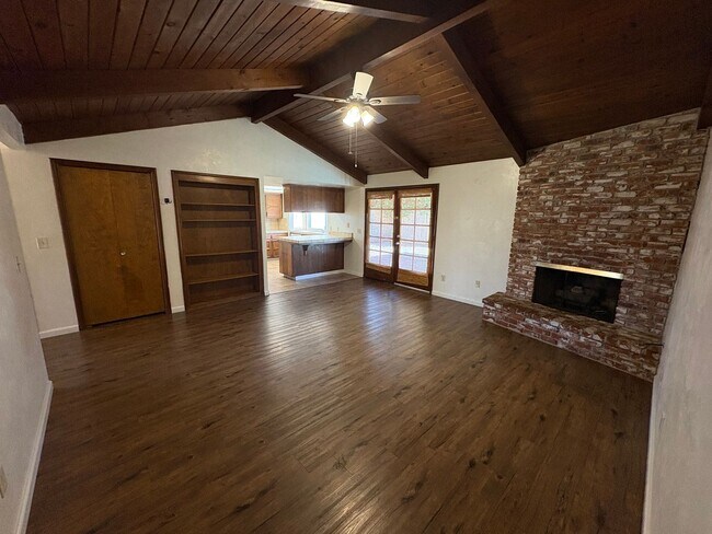 Building Photo - Old Style Charm home with pool Available Now!