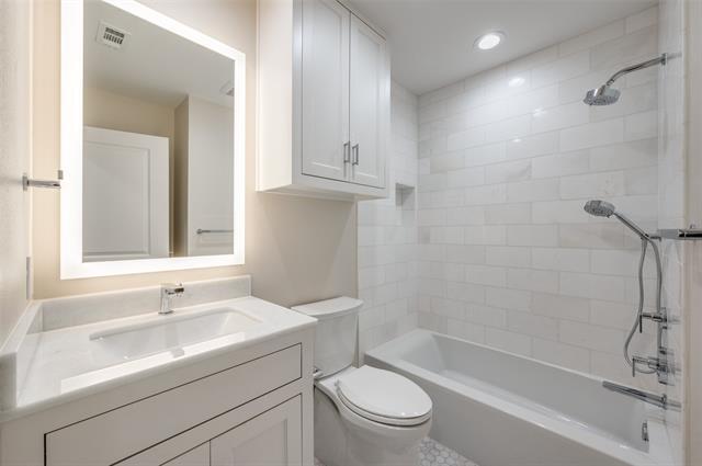 Building Photo - 7154 Stonetrail Dr