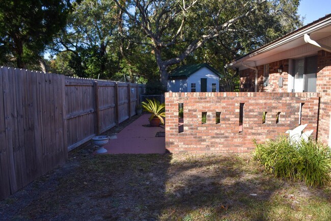 Building Photo - Three Bedroom Two Bath outside Eglin Gates