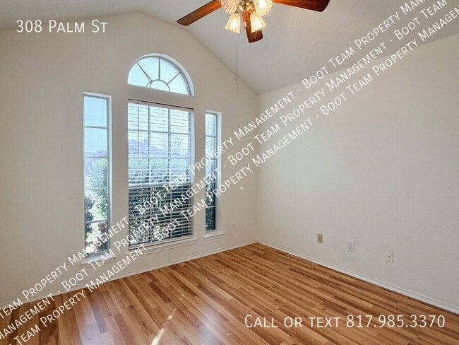 Building Photo - 308 Palm St