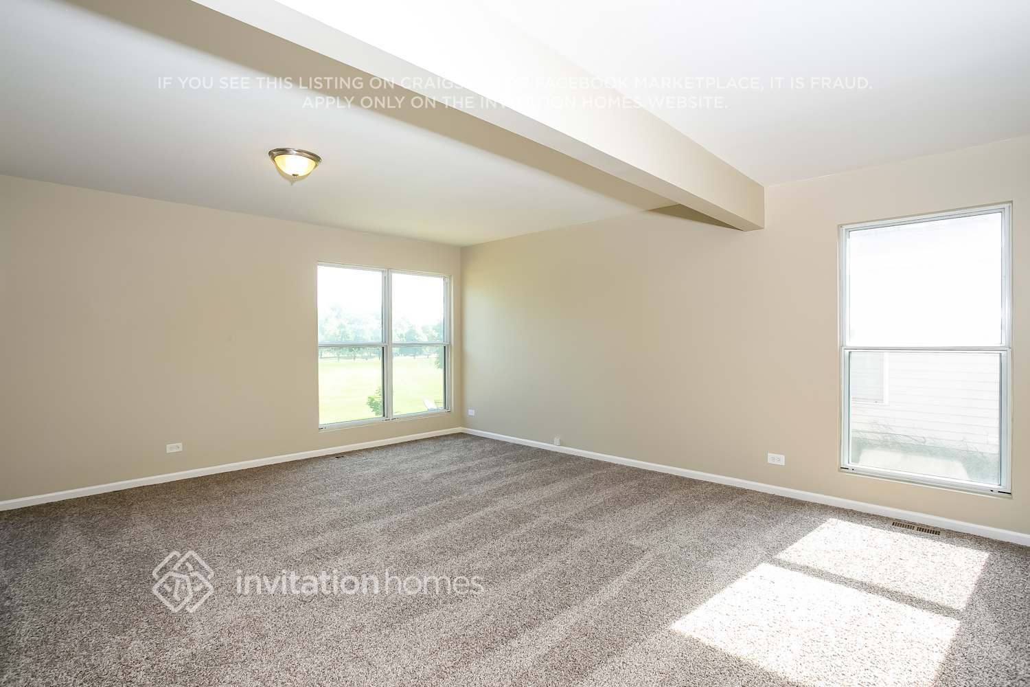 Building Photo - 484 Columbine Ln