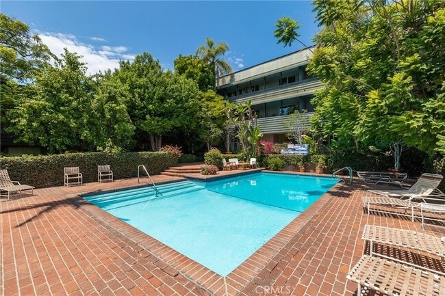 Building Photo - 11761 Sunset Blvd