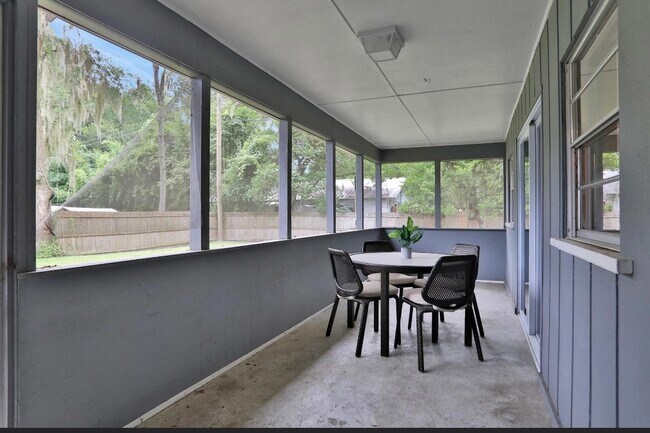 Building Photo - 108 Dellwood Ave