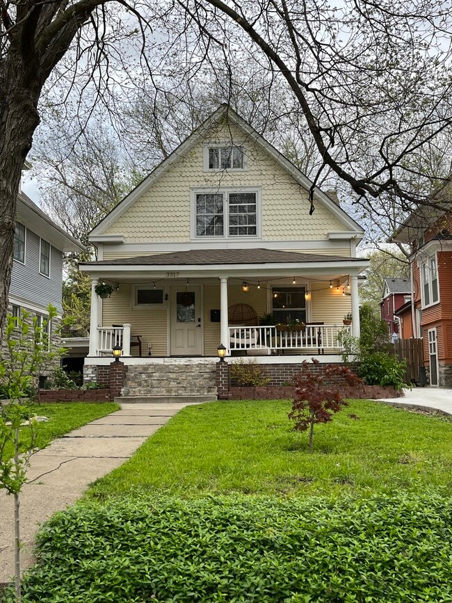 Building Photo - 3317 Charlotte St