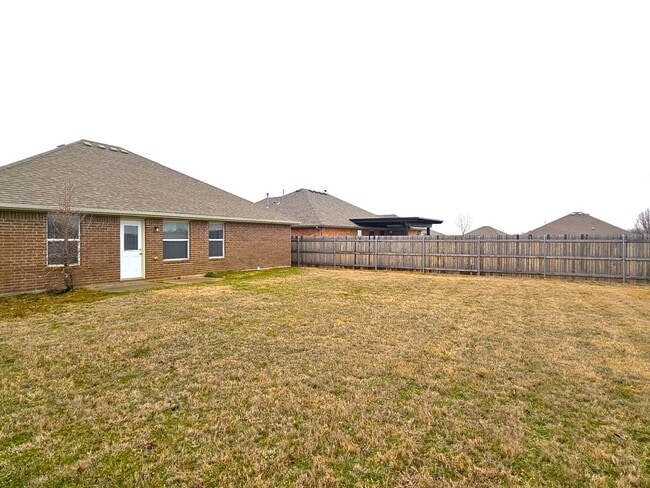 Building Photo - 4800 SE 78th St