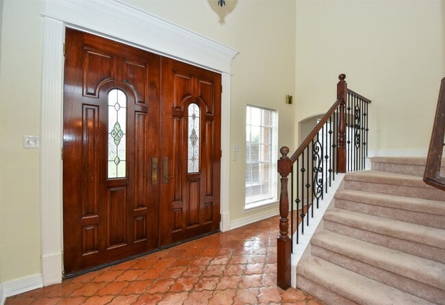 Building Photo - 18603 Point Lookout Dr