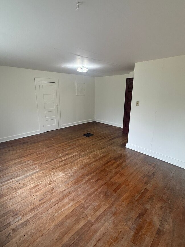 Building Photo - oliv3574