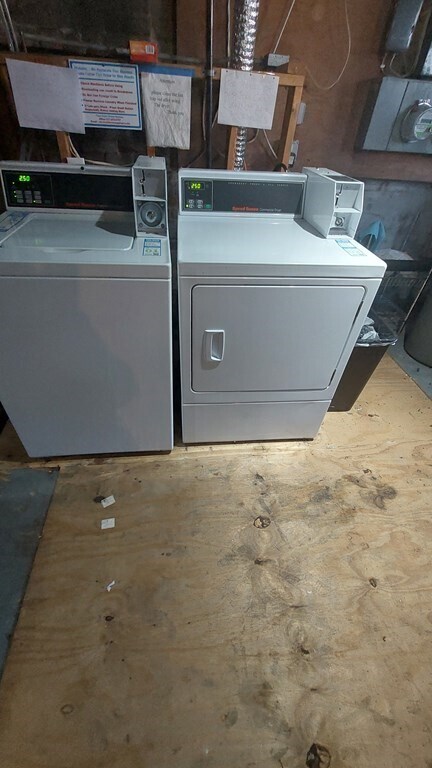 Building Photo - 76 W Cottage St