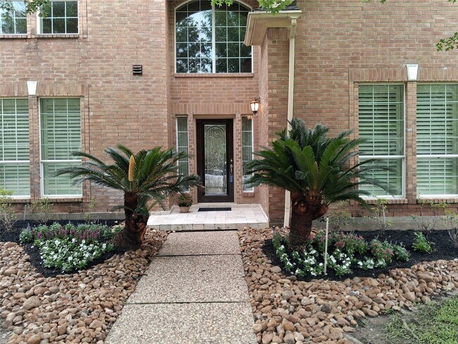 Building Photo - 1722 Parklake Village Dr