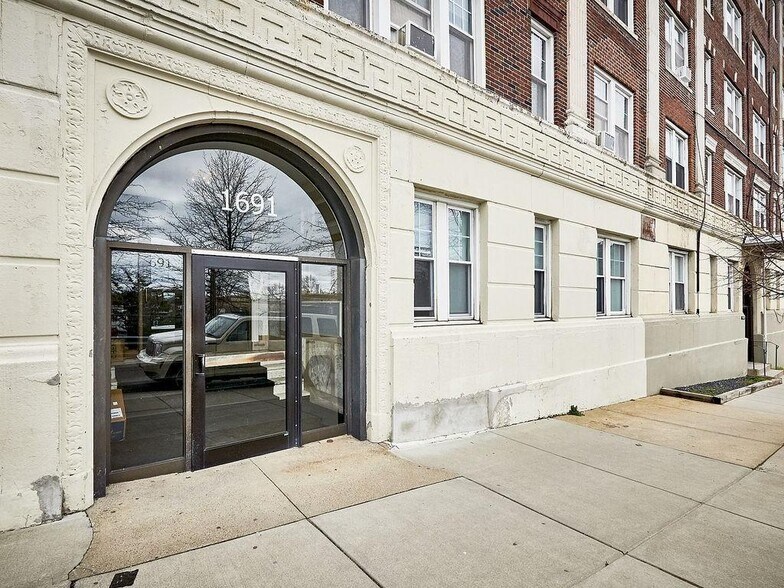 Building Photo - 1691 Commonwealth Ave