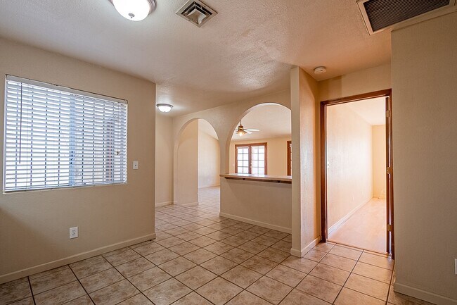 Building Photo - Condo for Rent
