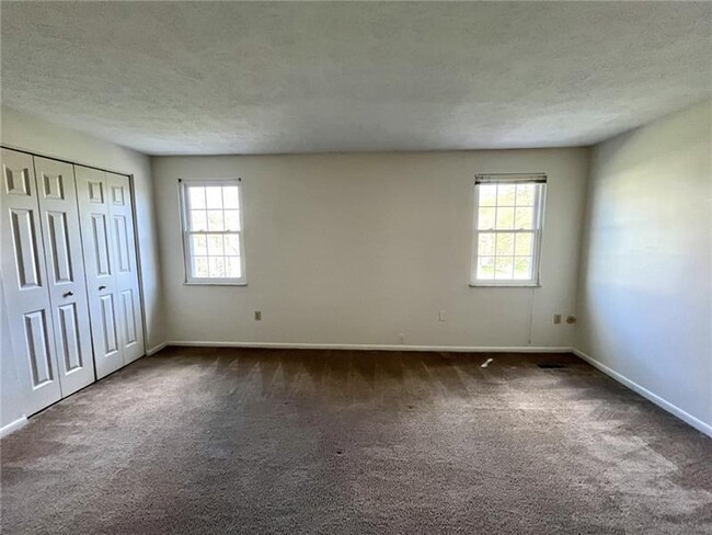 Building Photo - 3068 E Bardonner Rd