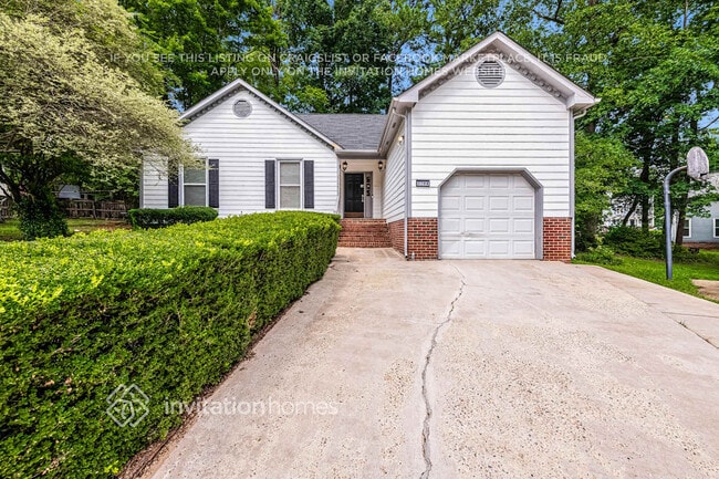 Building Photo - 2704 Kempsford Pl