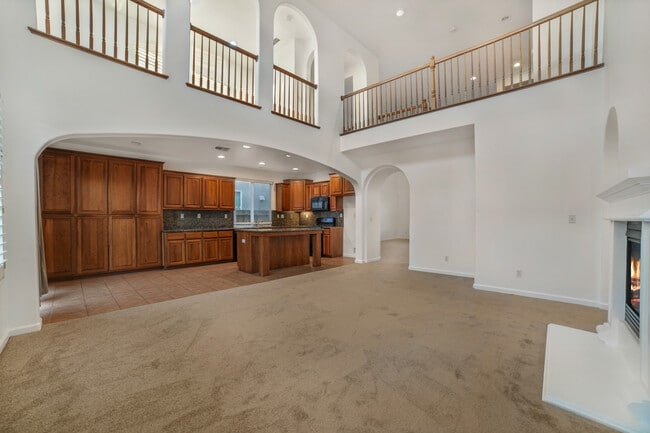 Building Photo - 10849 Brookfield Ave