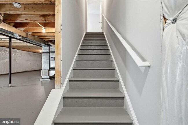 Building Photo - 313 Switchgrass Ct