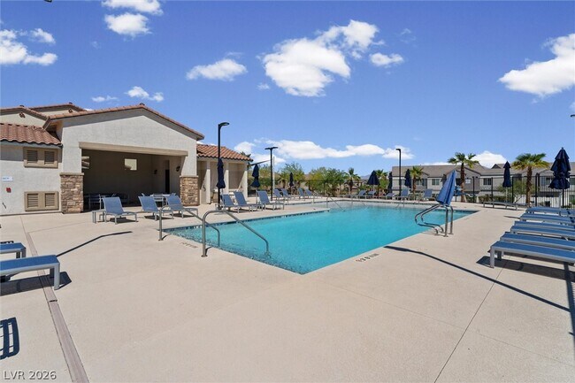 Building Photo - 237 Callen Falls Ave