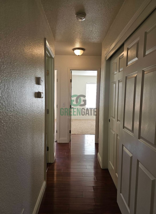 Building Photo - NOW AVAILABLE! Make this spacious 3 bedroo...