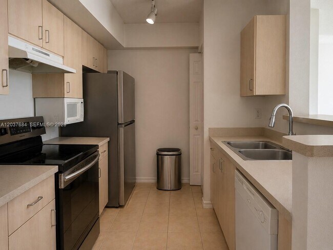 Building Photo - 711 SW 111th Way