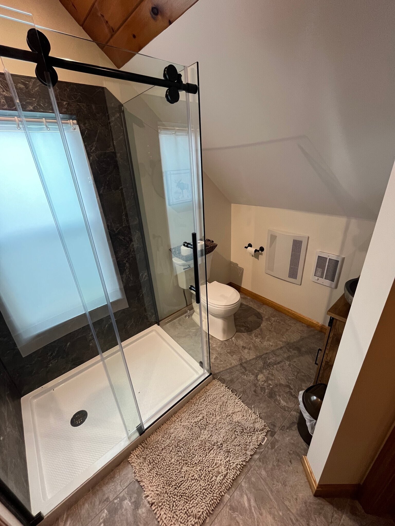 Building Photo - 456 Main St