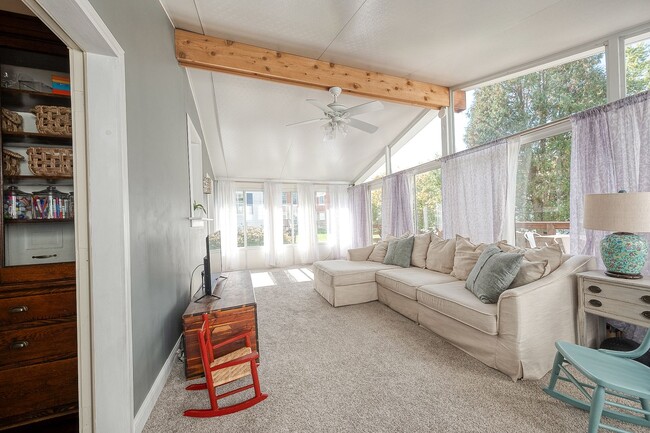 Building Photo - This renovated family friendly home will e...