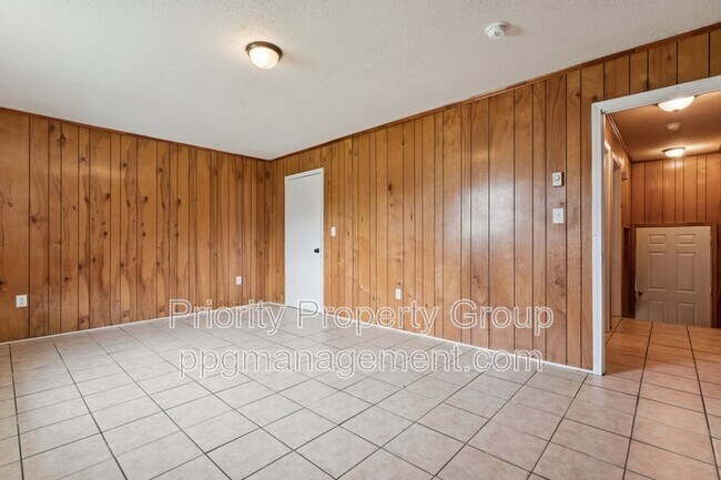 Building Photo - 218 Lovelace Rd