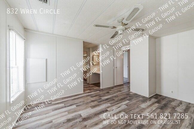 Building Photo - 832 Wren Cir