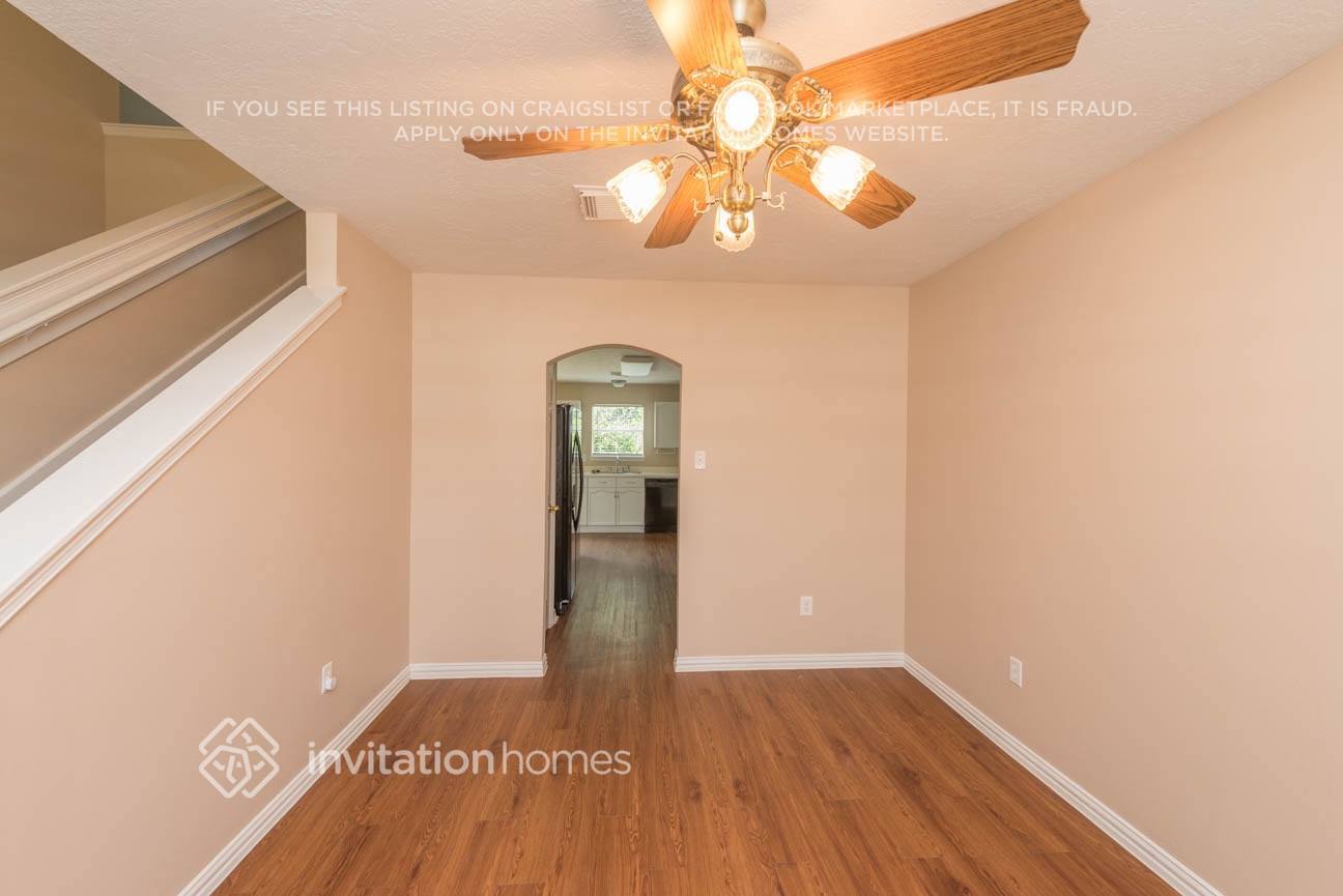 Building Photo - 6427 Founding Dr