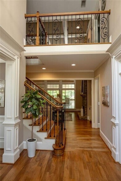 Building Photo - 1405 Edenham Ln