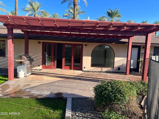 Building Photo - 4420 N 46th Pl