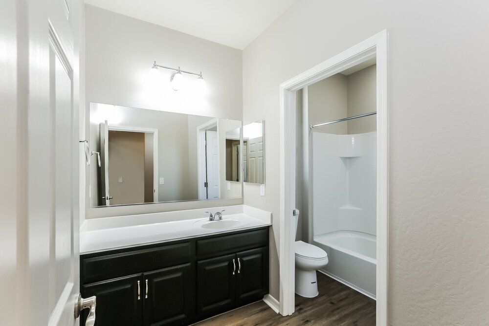 Building Photo - 6417 S 47th Dr