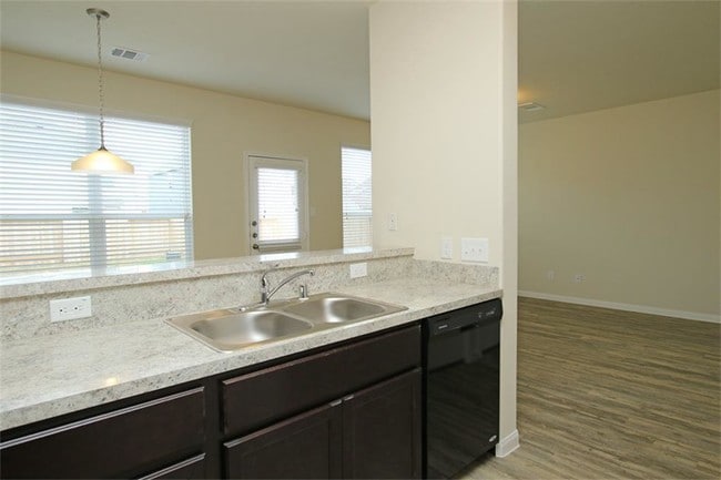 Building Photo - 21106 Sugar Orchard Ln