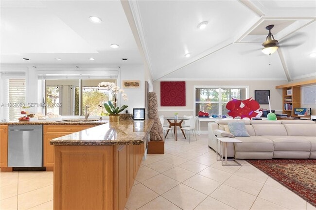 Building Photo - 5253 NW 94th Doral Pl