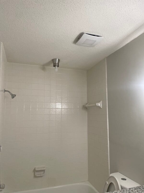 Building Photo - 153 Lionsgate Dr