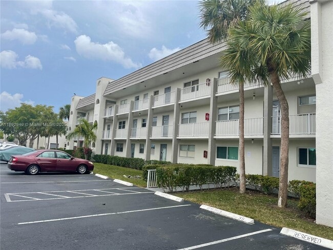 Building Photo - 8280 Sunrise Lakes Blvd