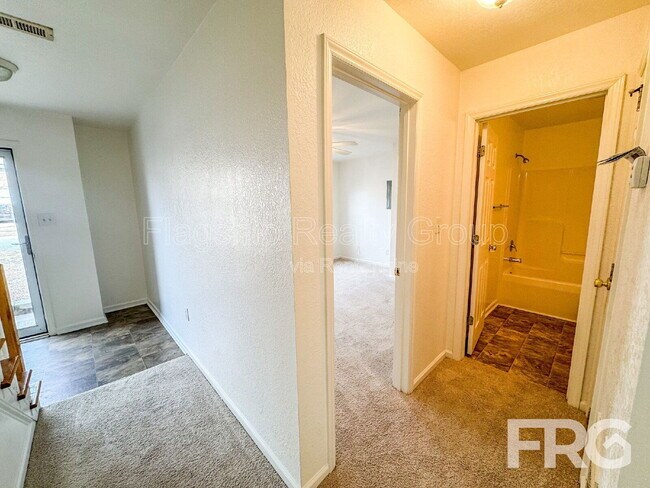 Building Photo - 4270 Williamsbrook Ln