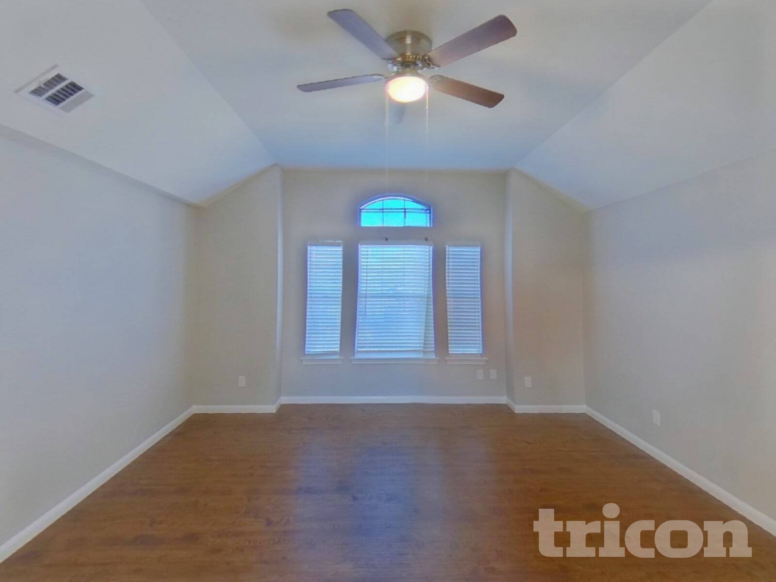 Building Photo - 3416 Tulip Ln