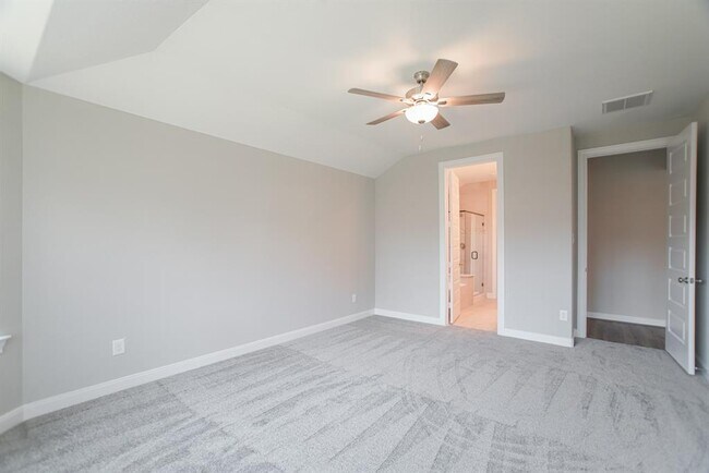 Building Photo - 9852 Pearly Everlasting