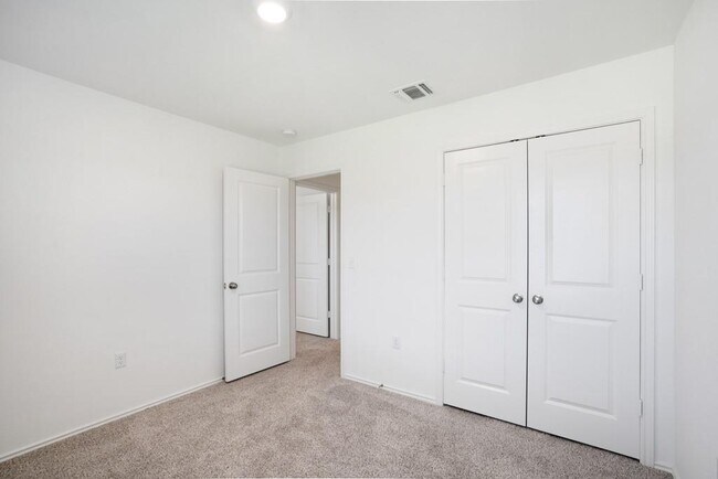 Building Photo - 15200 Spruce Frost Cv