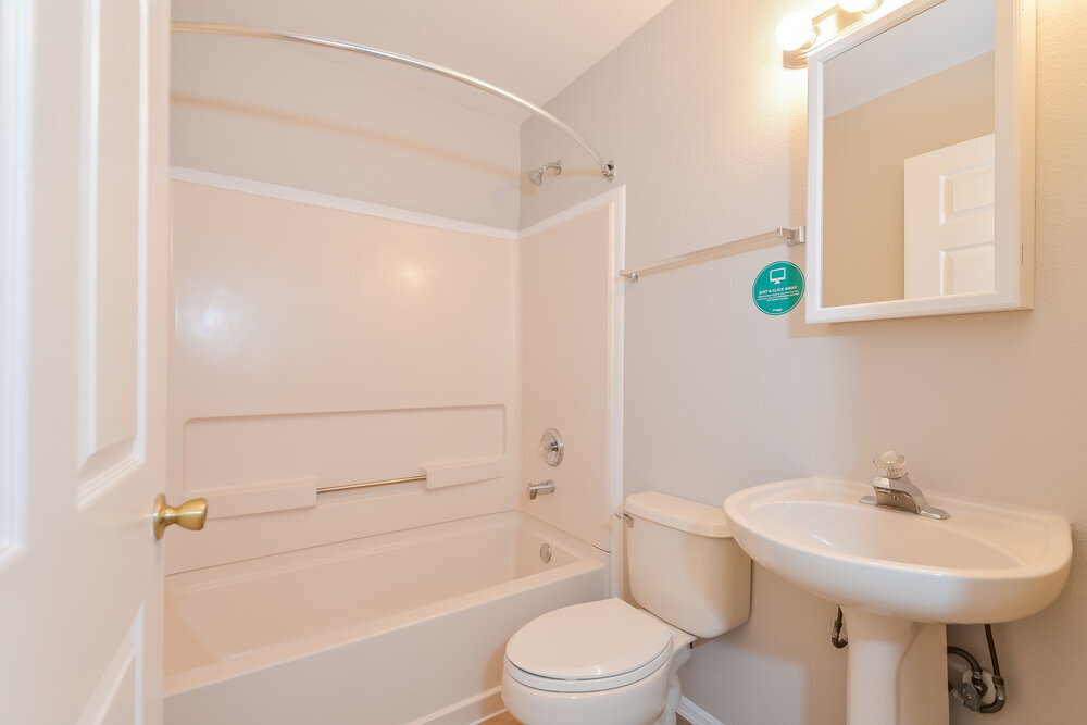 Building Photo - 4042 Banbury Cir