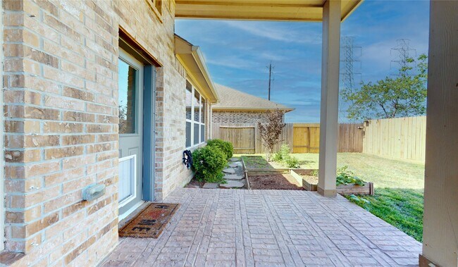 Building Photo - 2135 Llerena Ln
