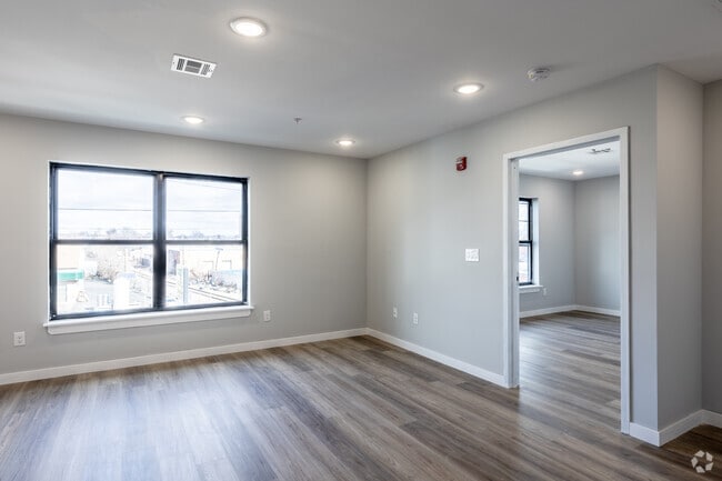 1BR 1BA - 198 Lafayette