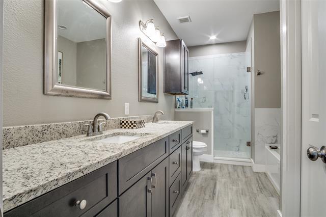 Building Photo - 2621 White Rock Dr