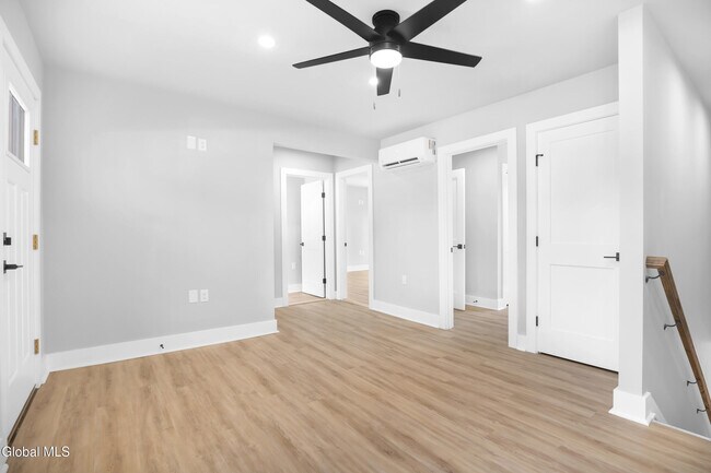 Building Photo - 103 E High St